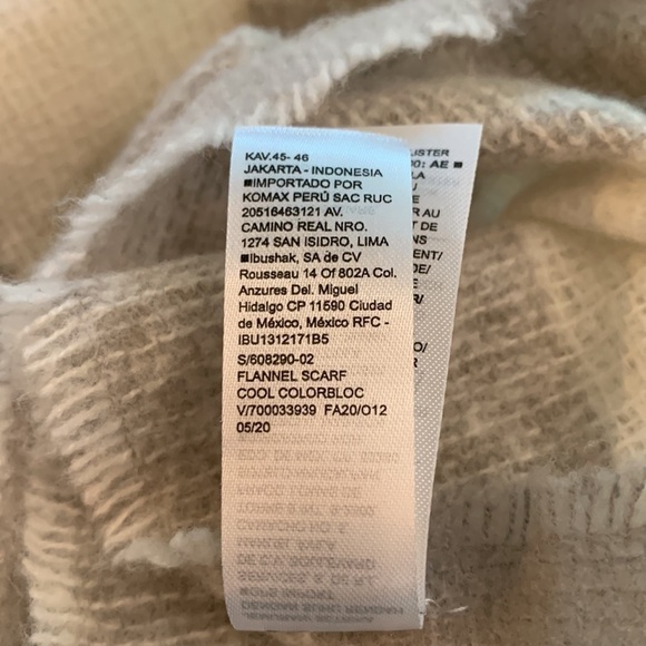 Old Navy neck Scarf large checks Grey and white poly buffalo print - Picture 8 of 11